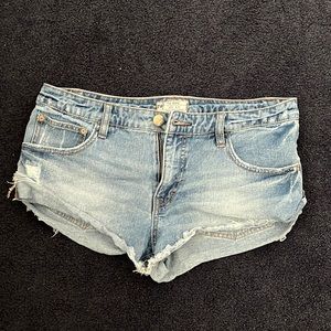 Free people low rise jean shorts size 27
